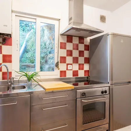 Garden House In The Center *